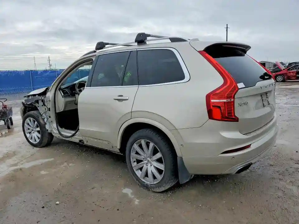 YV4A22PK8H1148269 2017 VOLVO XC90-1