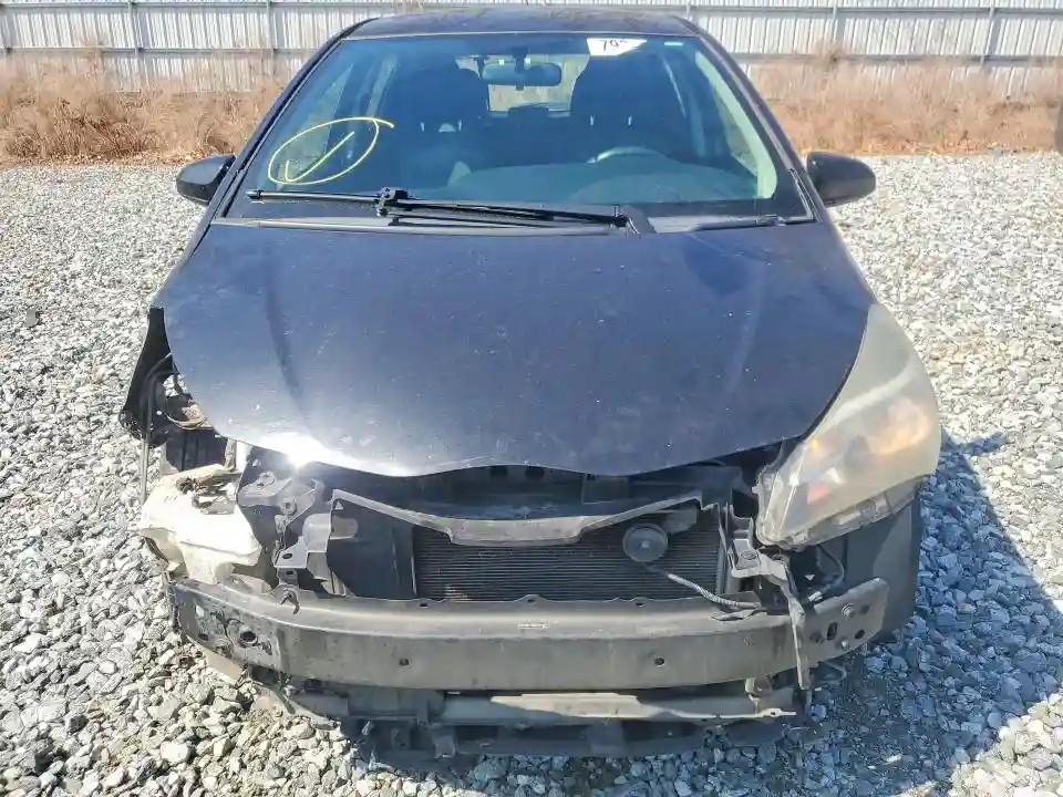 VNKKTUD30FA041279 2015 TOYOTA YARIS-4