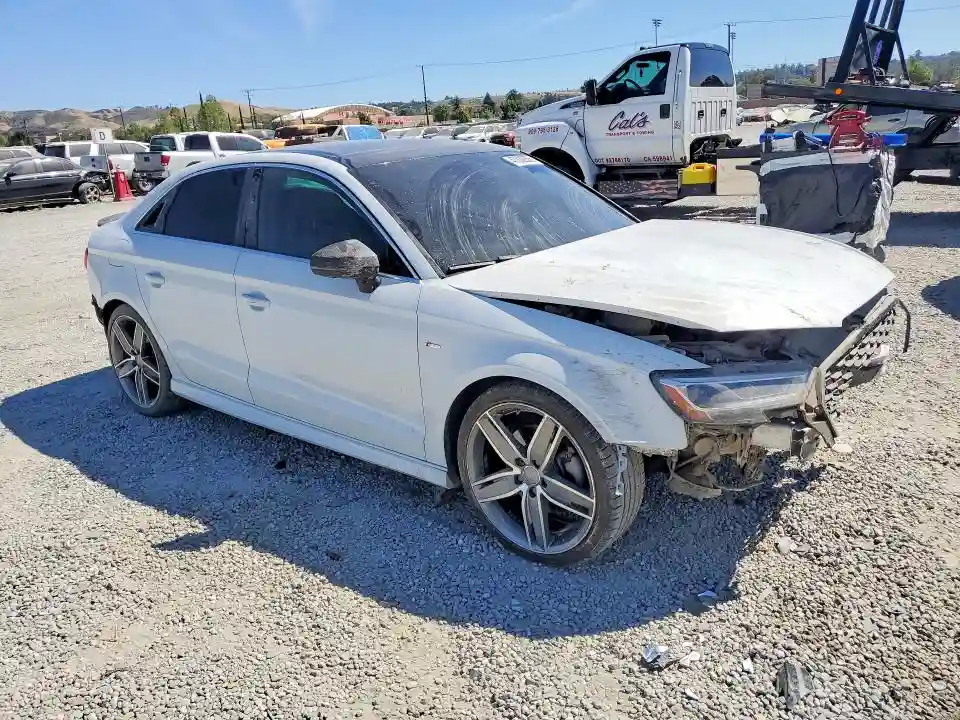WAUGUGFF3H1046013 2017 AUDI A3-3