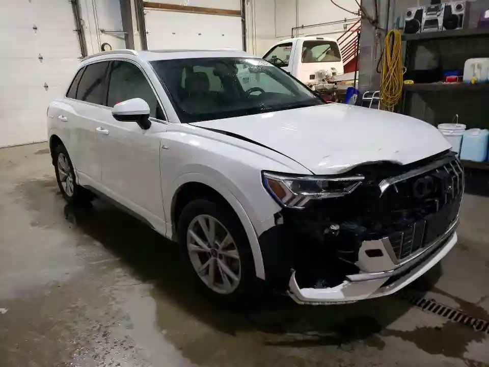 WA1DECF30P1058324 2023 AUDI Q3-3