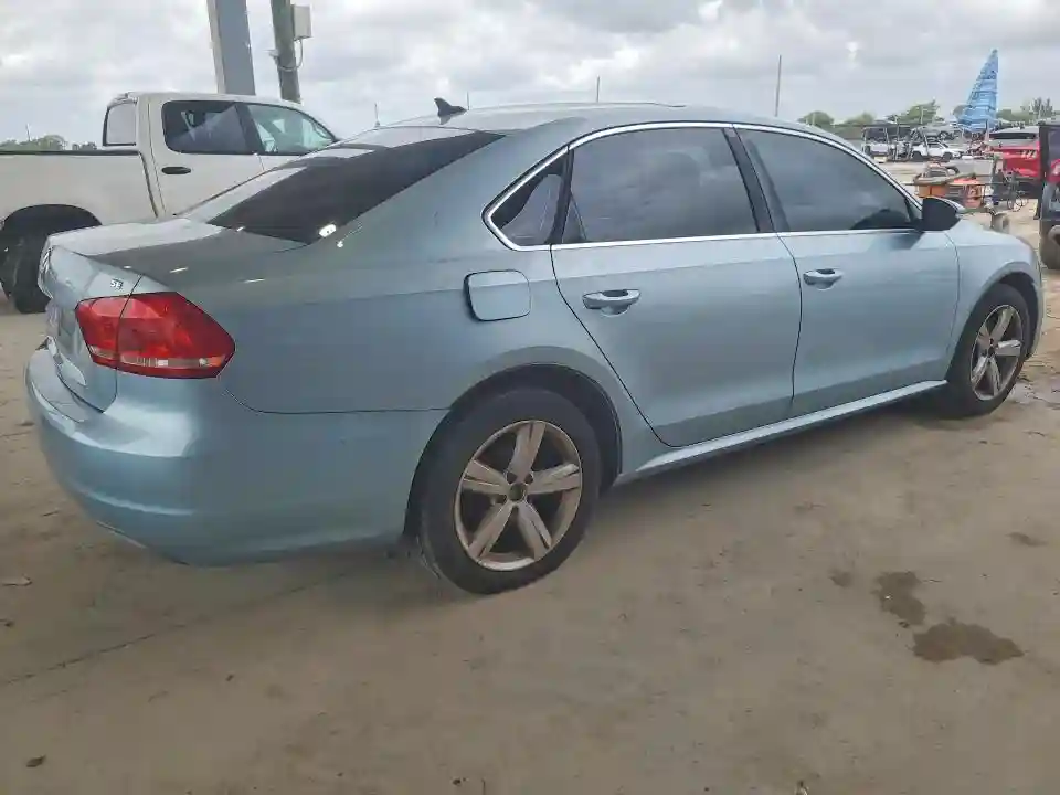 1VWBH7A3XCC072780 2012 VOLKSWAGEN PASSAT-2