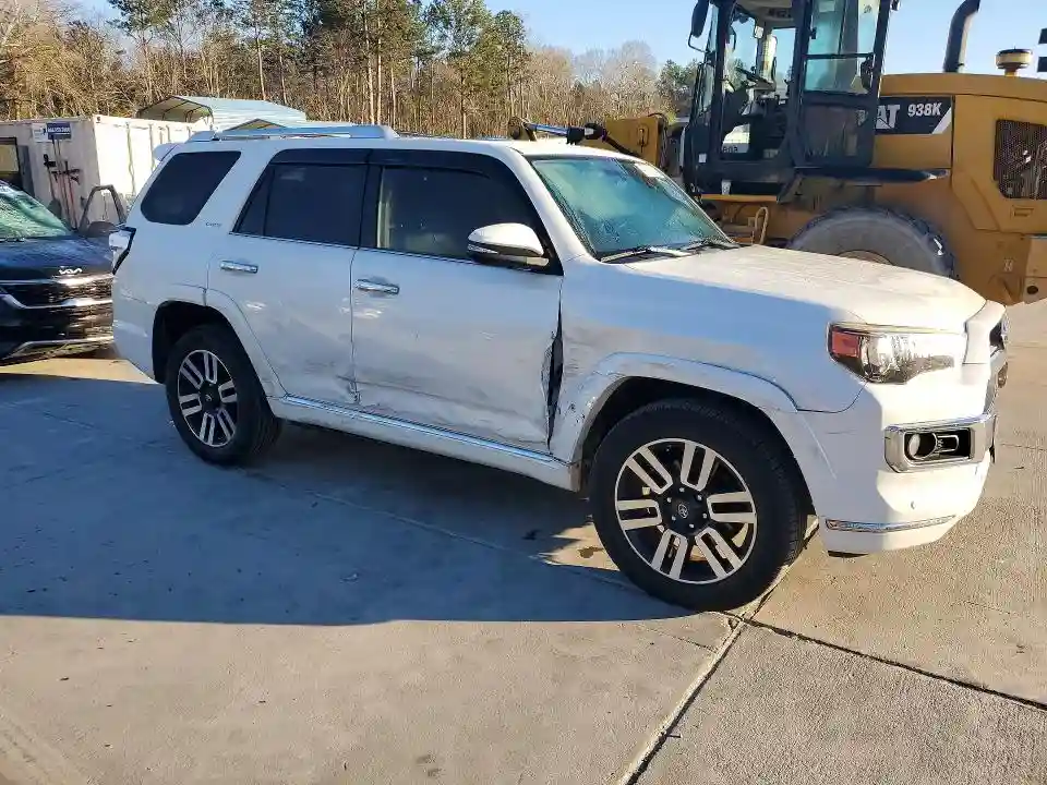 JTEBU5JRXJ5605036 2018 TOYOTA 4RUNNER-3