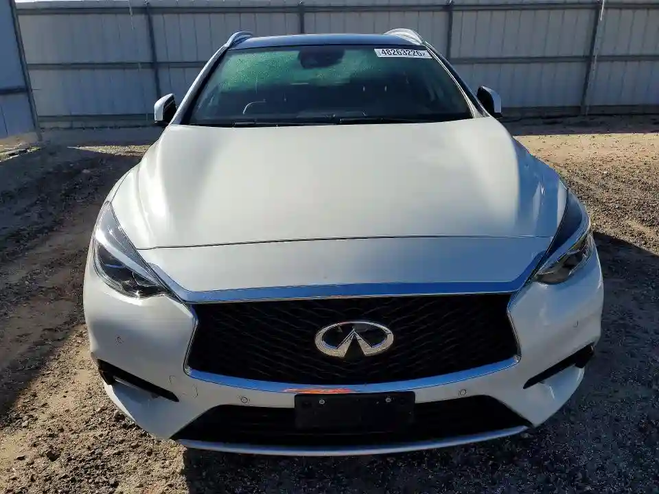 SJKCH5CP3JA001972 2018 INFINITI QX30-4