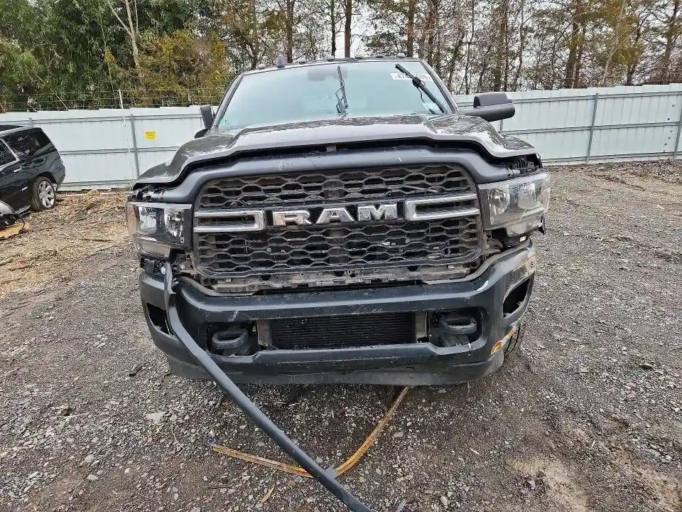 3C7WRSCL4NG339321 2022 RAM 3500-4