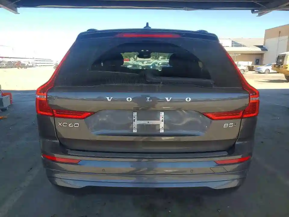 YV4L12RK3N1050500 2022 VOLVO XC60 B5 MO-5