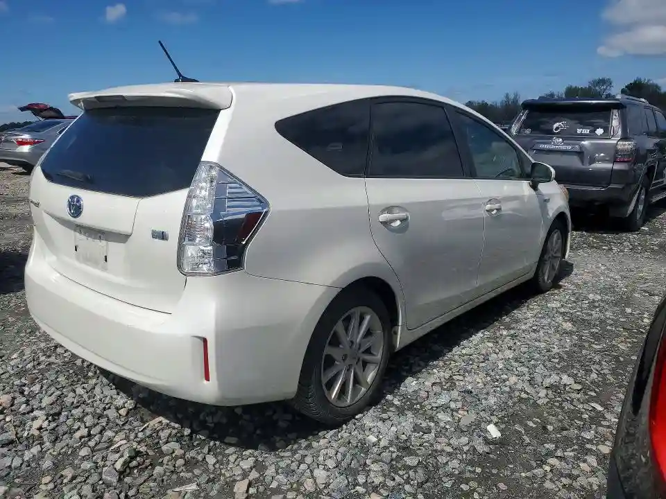 JTDZN3EUXD3246063 2013 TOYOTA PRIUS-2