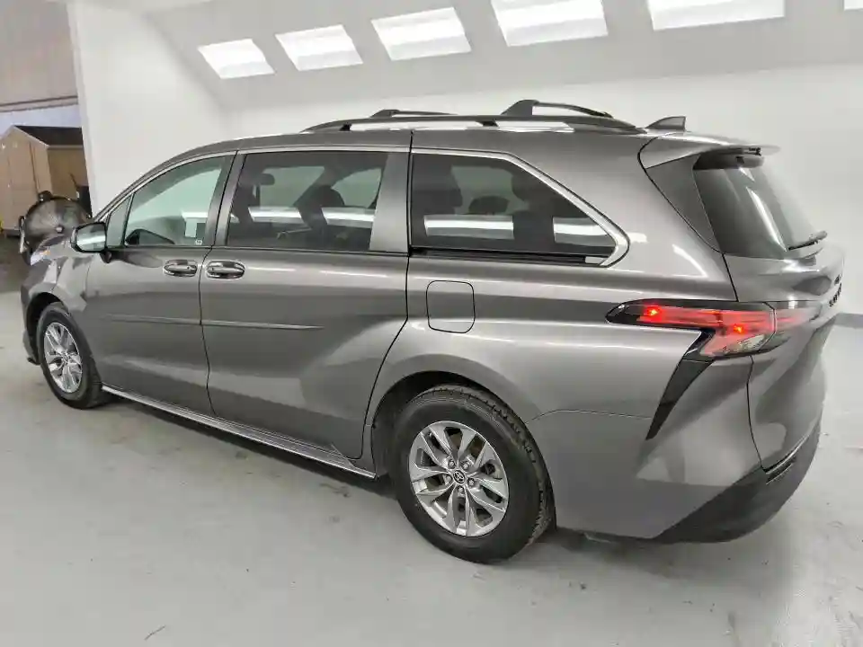 5TDBRKEC9NS087737 2022 TOYOTA SIENNA-1