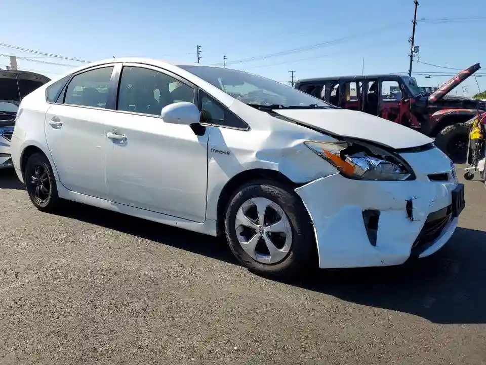 JTDKN3DUXE0389505 2014 TOYOTA PRIUS-3