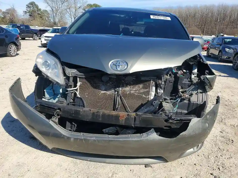 5TDKK3DC1CS224582 2012 TOYOTA SIENNA-4