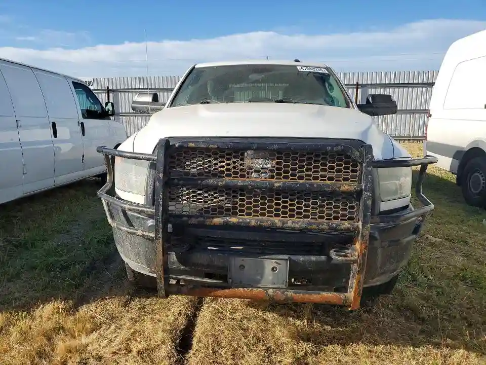 3C6UR5HJ7JG317151 2018 RAM 2500-4