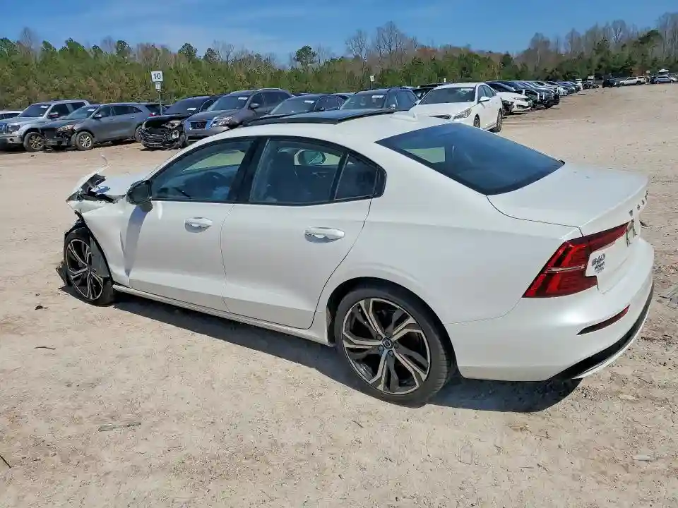 7JRL12TK9RG320281 2024 VOLVO S60 CORE-1