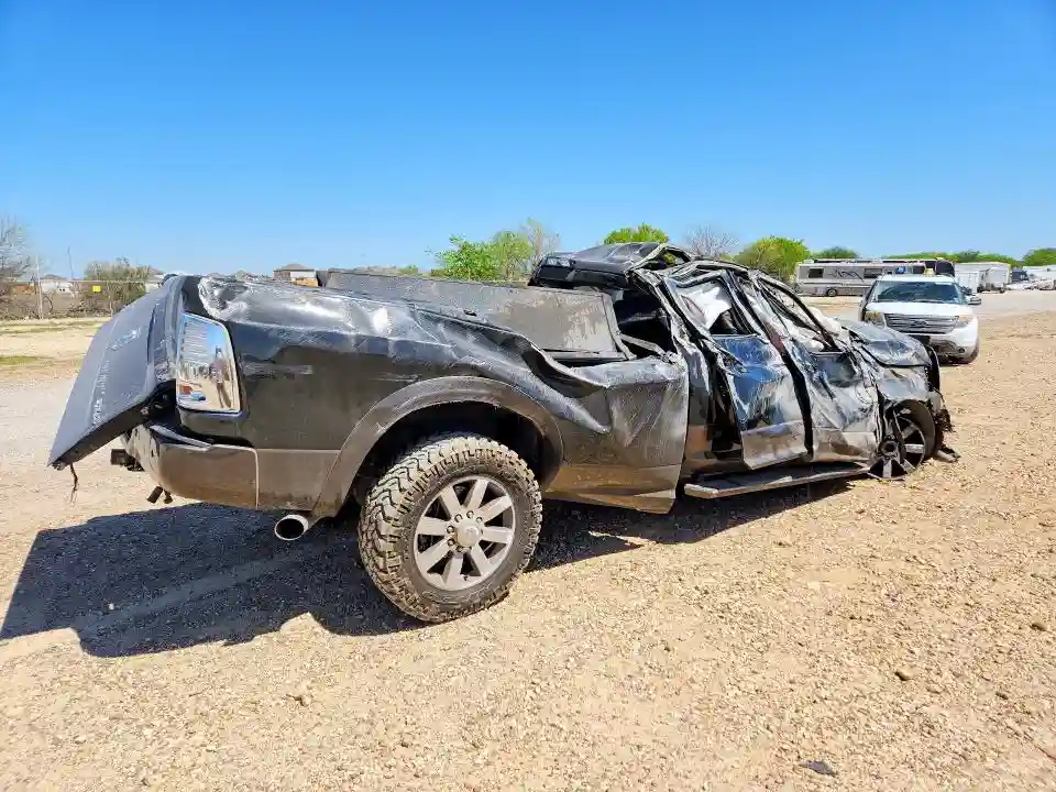 3C63R3KL7JG271198 2018 RAM 3500-2