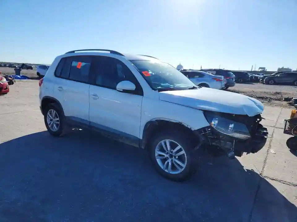 WVGAV7AX3FW542995 2015 VOLKSWAGEN TIGUAN-3