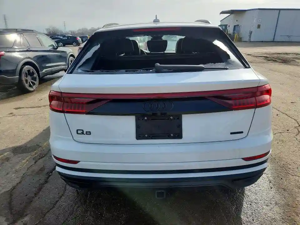 WA1FVAF18KD007849 2019 AUDI Q8-5