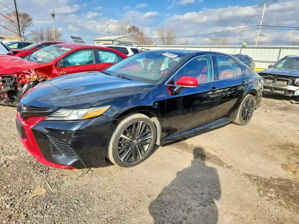 4T1B61HK2JU109942 2018 TOYOTA CAMRY-0
