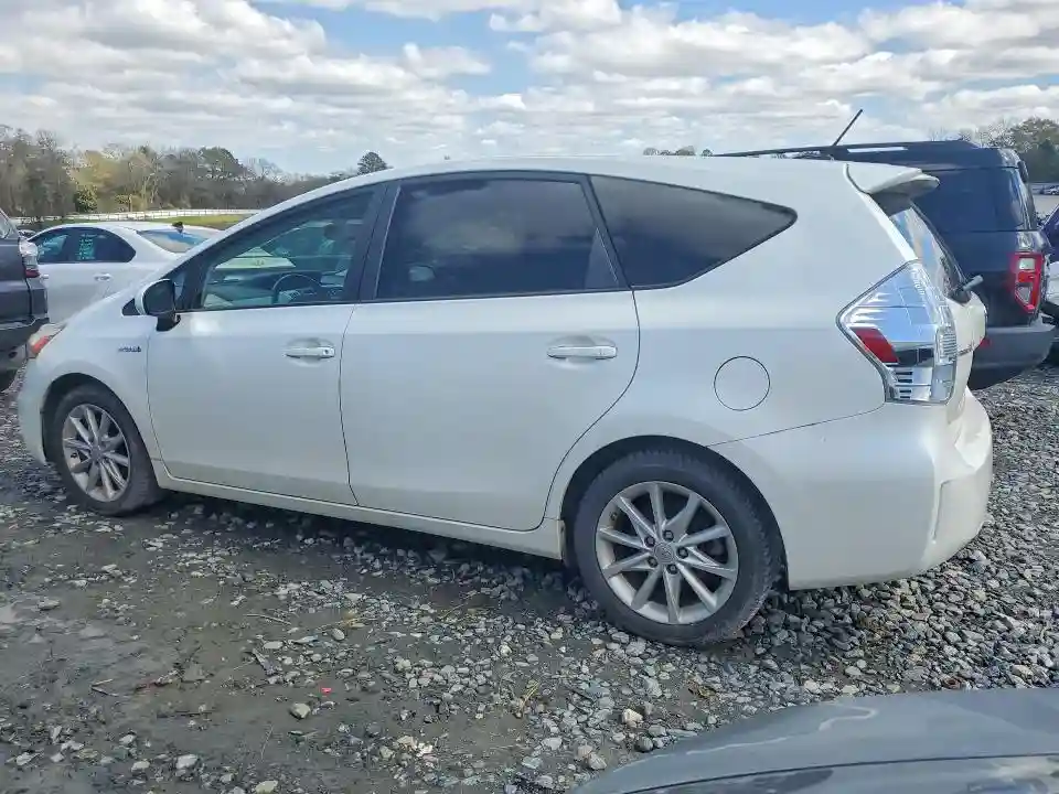 JTDZN3EUXD3246063 2013 TOYOTA PRIUS-1