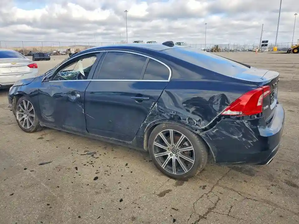 LYV402TM8HB129758 2017 VOLVO S60-1