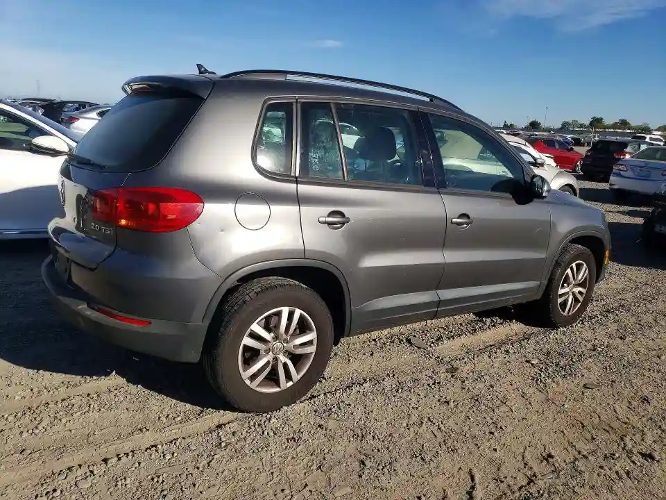 WVGAV7AX8FW597183 2015 VOLKSWAGEN TIGUAN-2