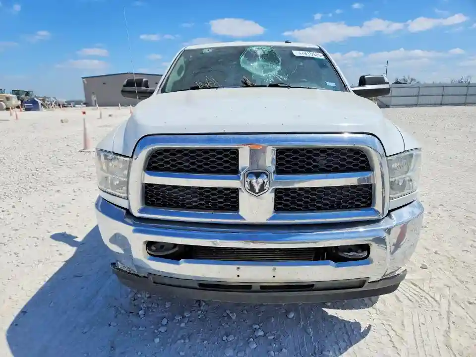 3C6UR5HL4JG418293 2018 RAM 2500-4