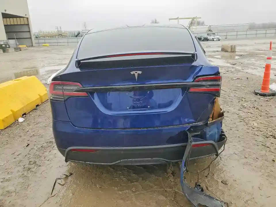 7SAXCBE56NF331375 2022 TESLA MODEL X-5