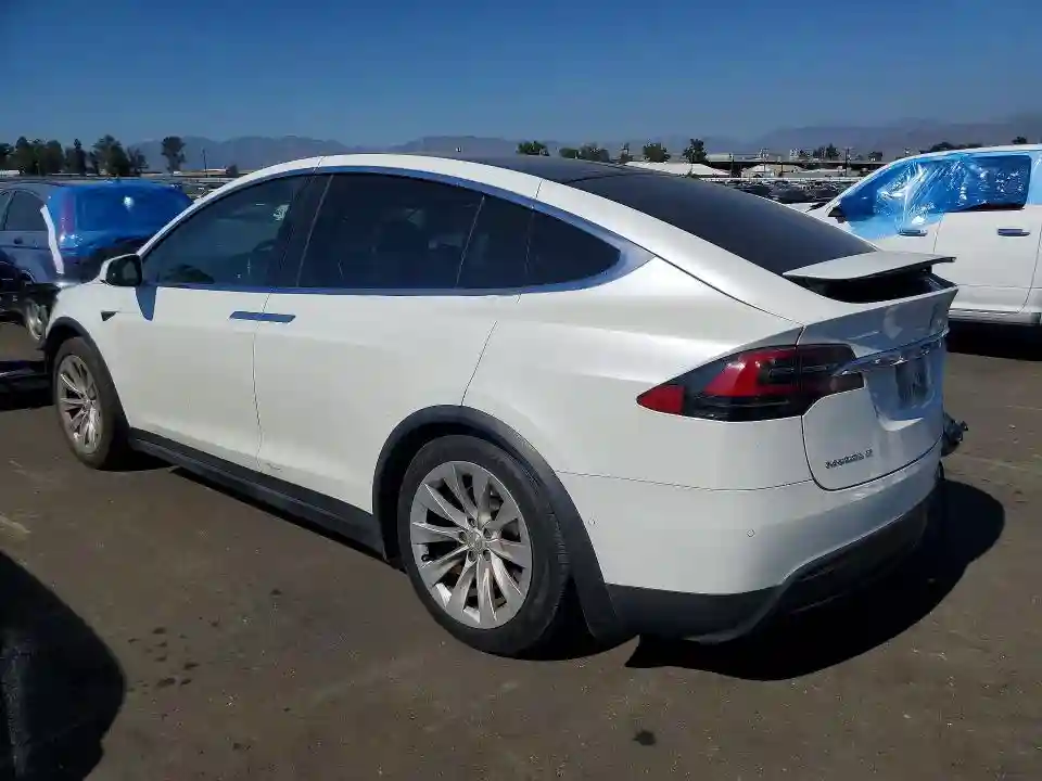 5YJXCAE21HF076779 2017 TESLA MODEL X-1