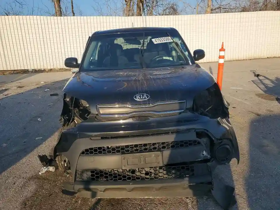 KNDJN2A26H7475575 2017 KIA SOUL BASE-4