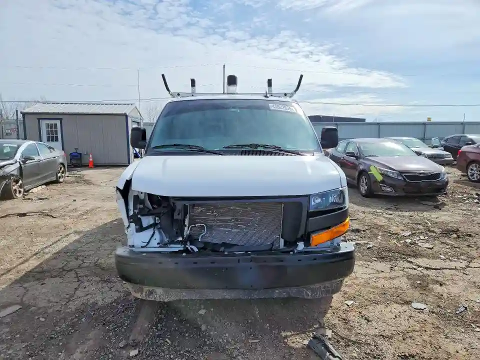 1GTW7AF77R1178611 2024 GMC SAVANA-4