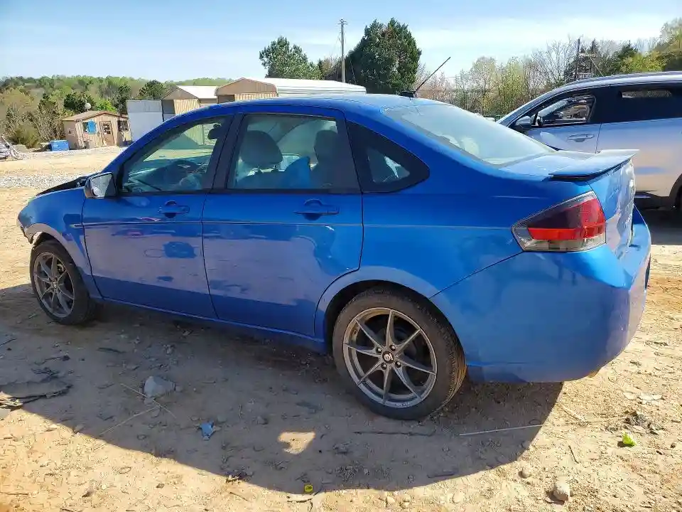 1FAHP3GN9BW163009 2011 FORD FOCUS-1