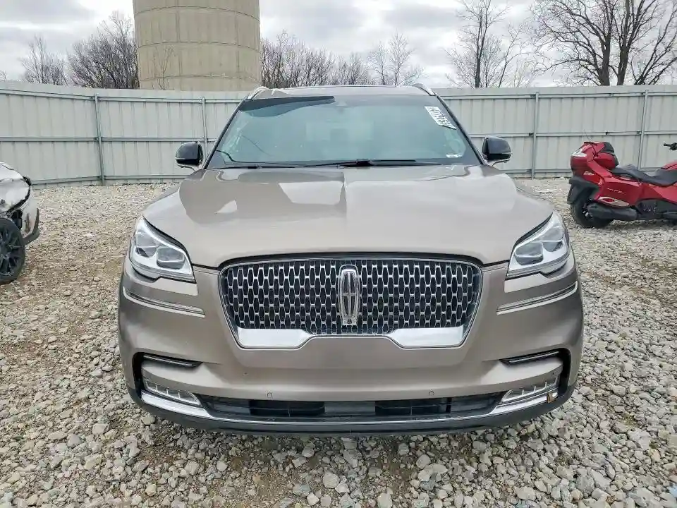 5LM5J7XC7LGL04457 2020 LINCOLN AVIATOR-4
