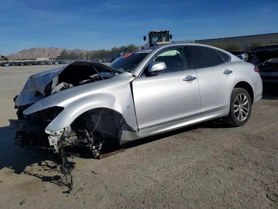 JN1BY1AP8JM180909 2018 INFINITI Q70-0