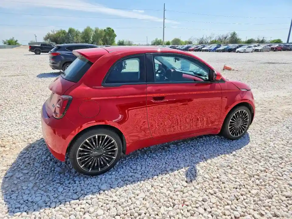 ZFAFFAA48RX209773 2024 FIAT 500-2
