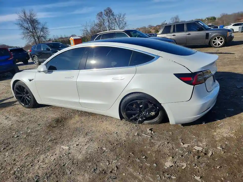 5YJ3E1EB6KF494934 2019 TESLA MODEL 3-1