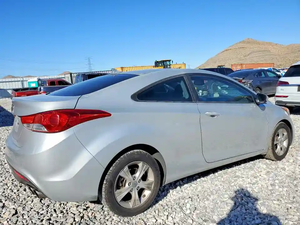 KMHDH6AE1DU007430 2013 HYUNDAI ELANTRA-2