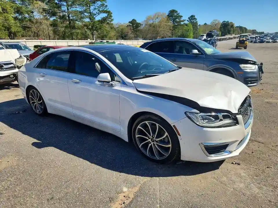 3LN6L5FC9JR620035 2018 LINCOLN MKZ-3