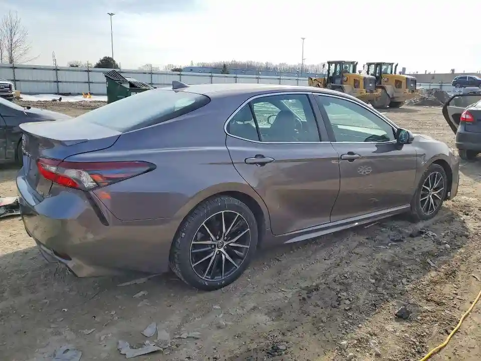 4T1G11AK0MU470038 2021 TOYOTA CAMRY-2