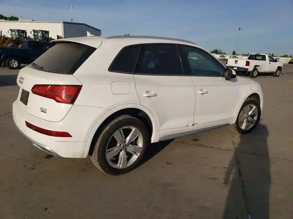 WA1ANAFY5J2150520 2018 AUDI Q5-2