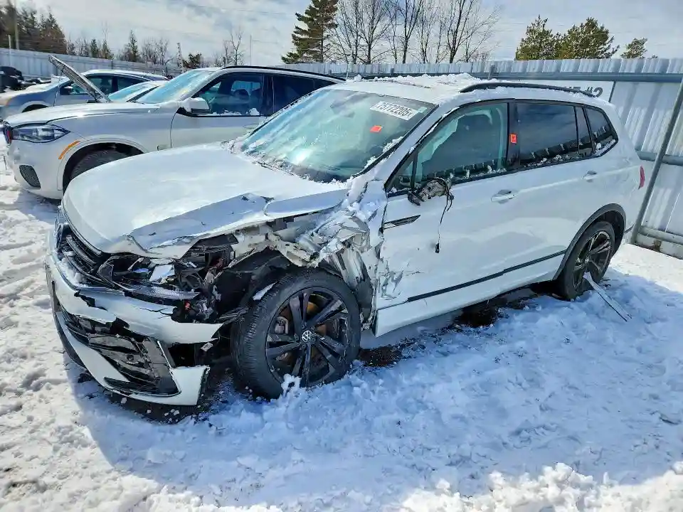 3VV8B7AX7RM012403 2024 VOLKSWAGEN TIGUAN-0