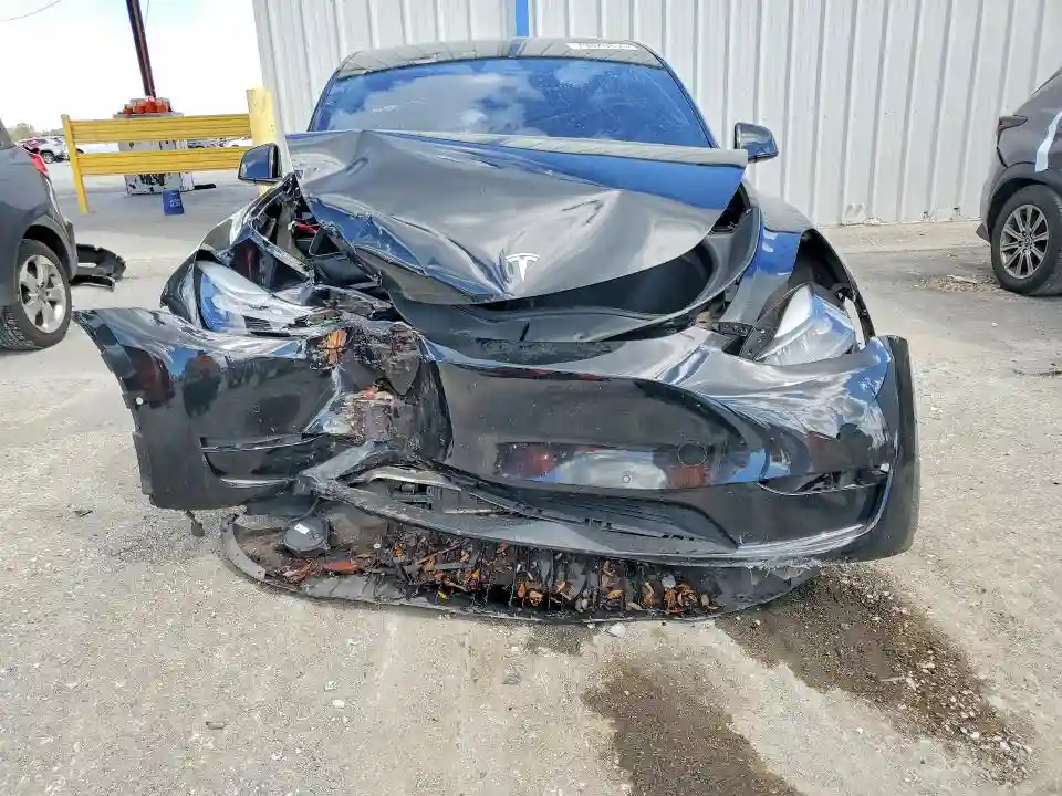 7SAYGDEF9NF463754 2022 TESLA MODEL Y-4