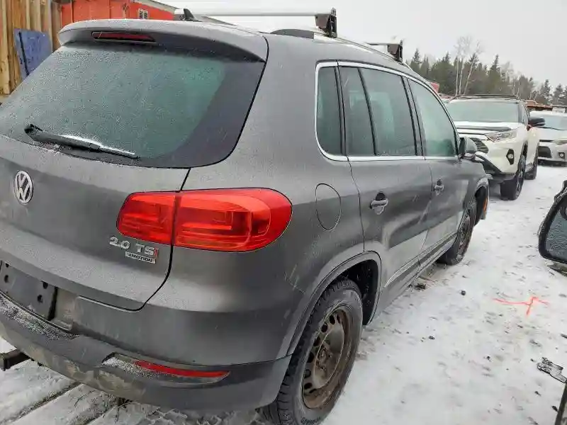WVGJV7AX2FW521927 2015 VOLKSWAGEN TIGUAN-2
