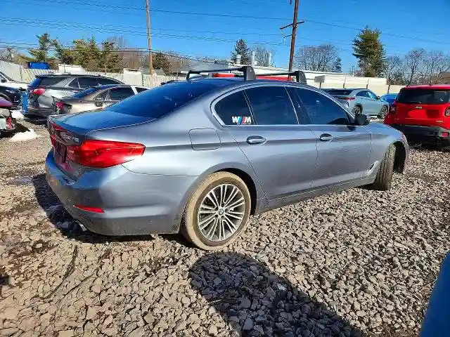 WBAJA7C51JWA71322 2018 BMW 5 SERIES-2