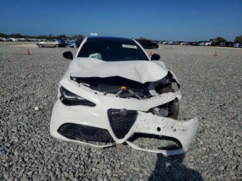 ZARFAMBN4R7679997 2024 ALFA ROMEO GIULIA-4