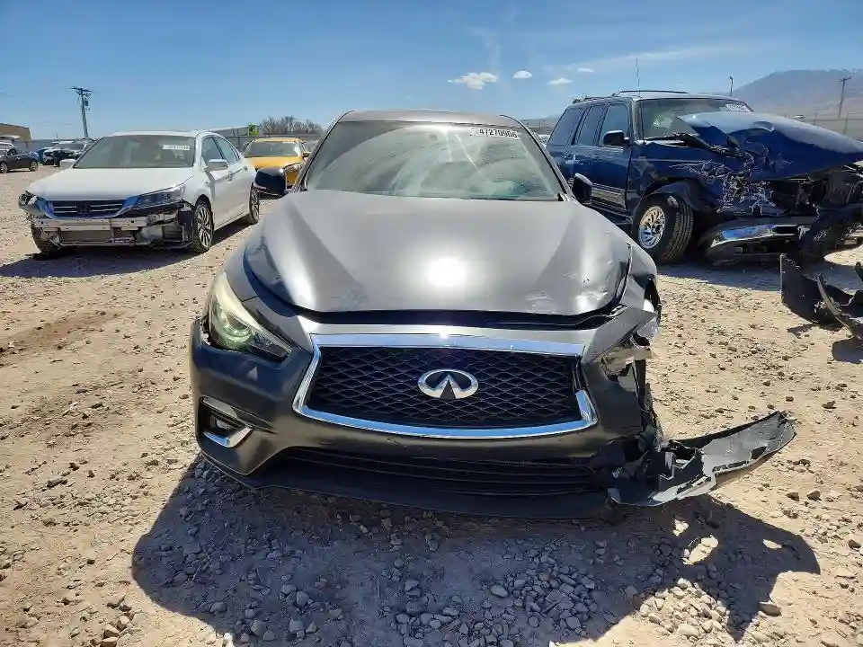 JN1EV7AR6JM440458 2018 INFINITI Q50-4