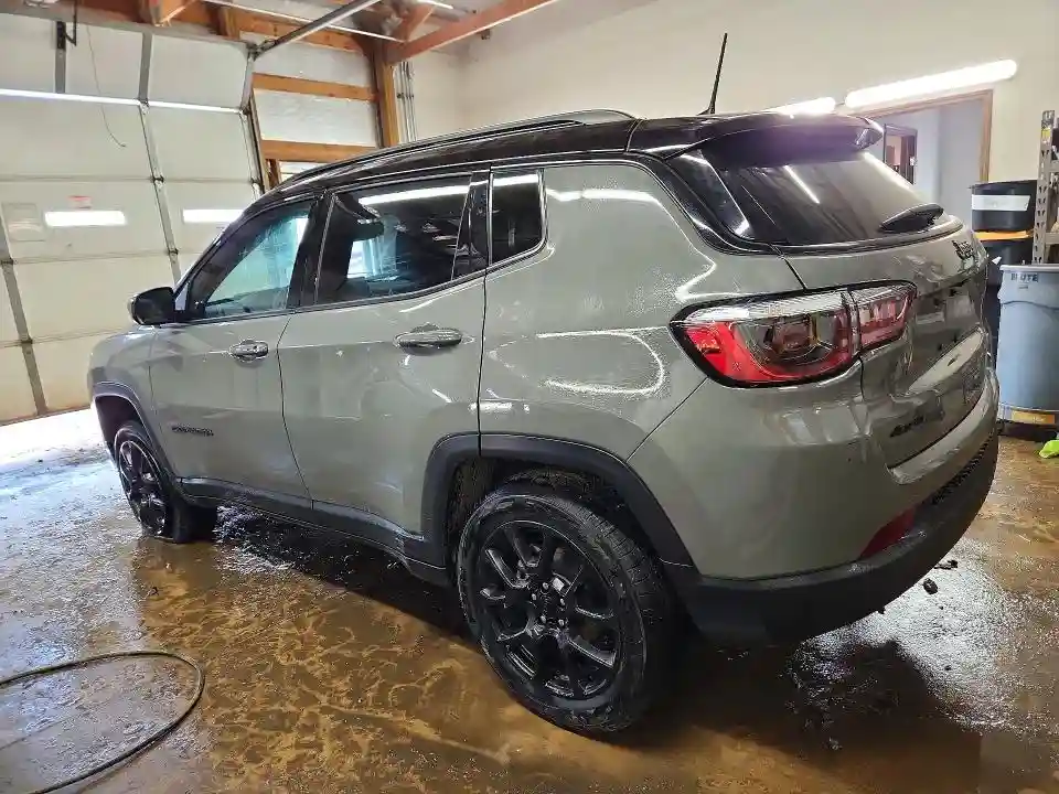 3C4NJDBN2PT516554 2023 JEEP COMPASS-1