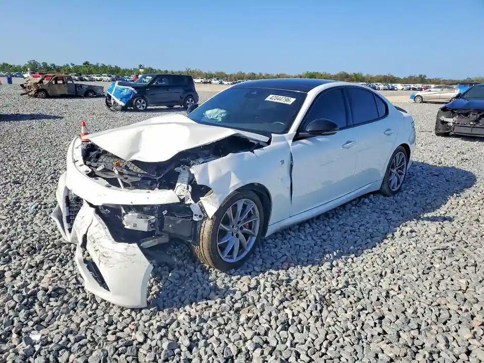 ZARFAMBN4R7679997 2024 ALFA ROMEO GIULIA-0
