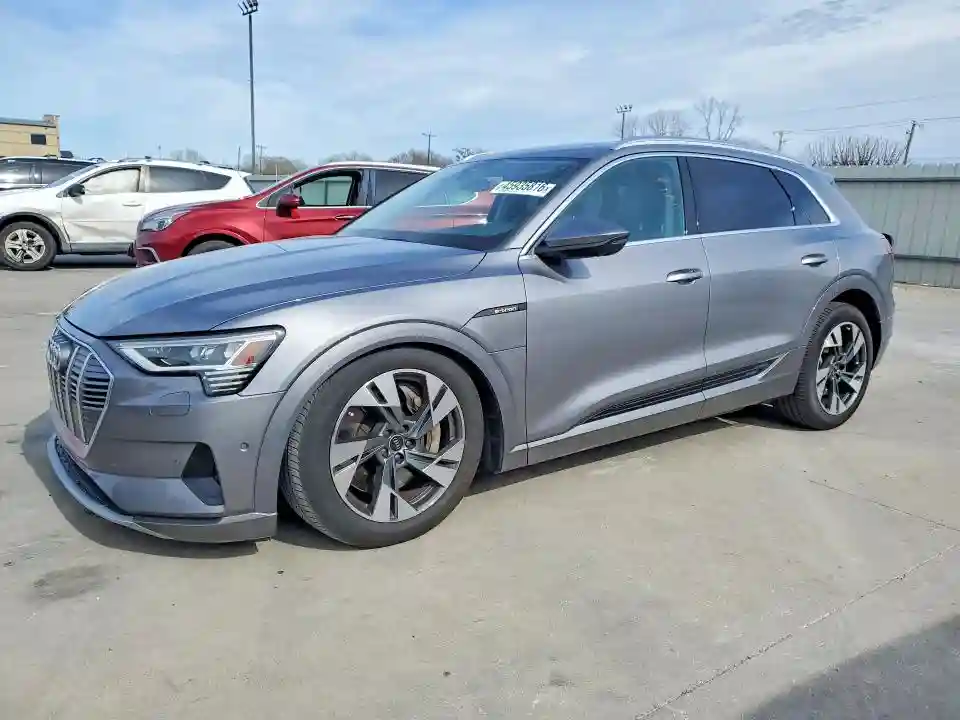 WA1LAAGE7NB013299 2022 AUDI E-TRON-0