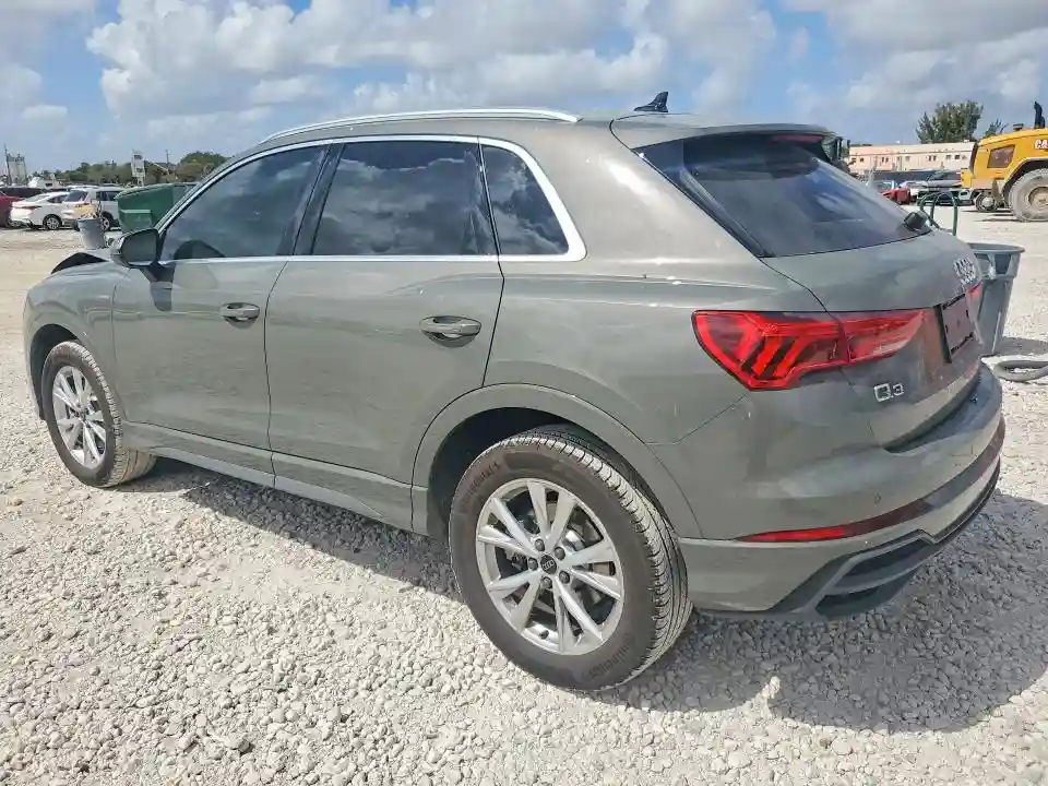 WA1DECF39S1100224 2025 AUDI Q3-1