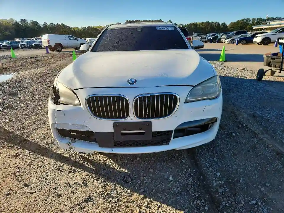 WBAYF8C56FD654099 2015 BMW 7 SERIES-4