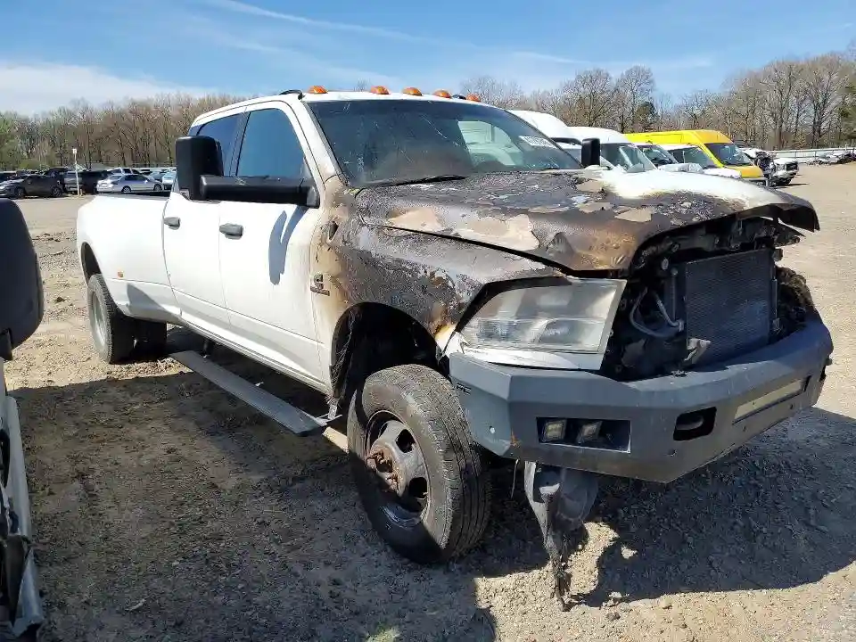 3C63RRGL5EG245667 2014 RAM 3500-3