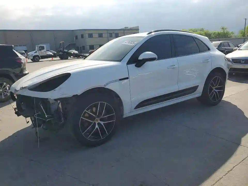 WP1AA2A53RLB10316 2024 PORSCHE MACAN-0