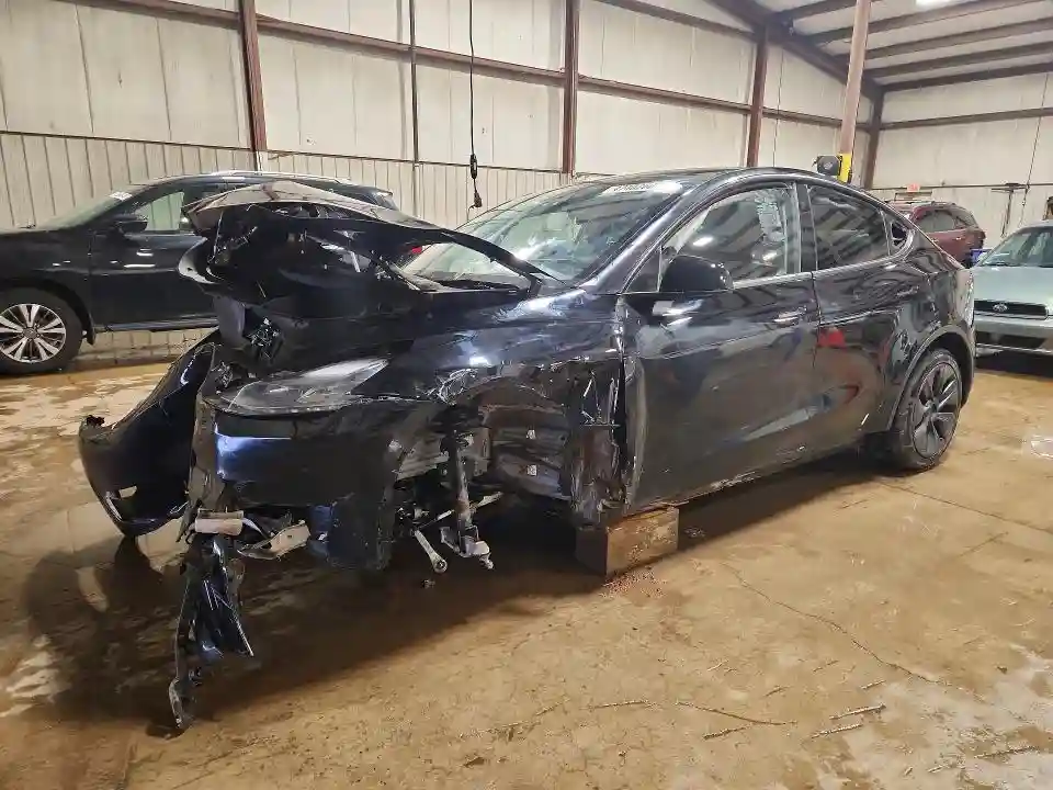 7SAYGDED7SF241191 2025 TESLA MODEL Y-0